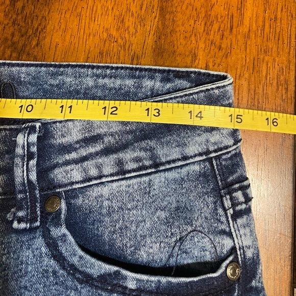 Bamboo distressed‎ stonewashed skinny jeans. 80’s style!!!! - Picture 8 of 16